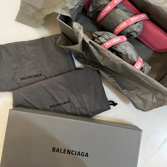 Authentic Balenciaga Round Flat Sandals in Pink/White - Picture 3 of 7